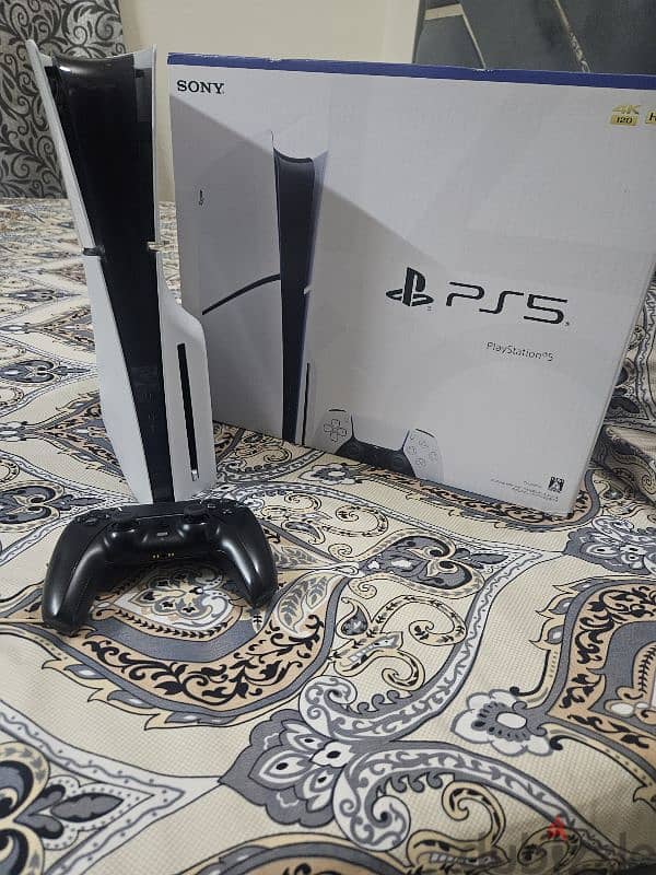 ps5 slim 1 tb disc edition 2 months used 2 remotes original 0