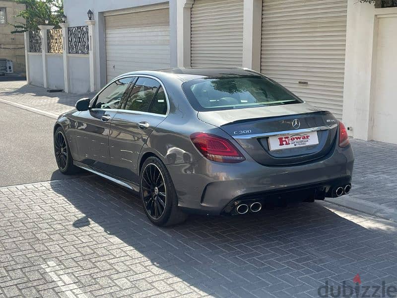 2017 model Mercedes C 300 1