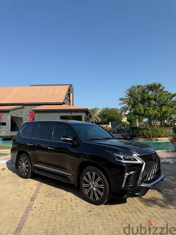 Lexus LX 570 S 2019 0