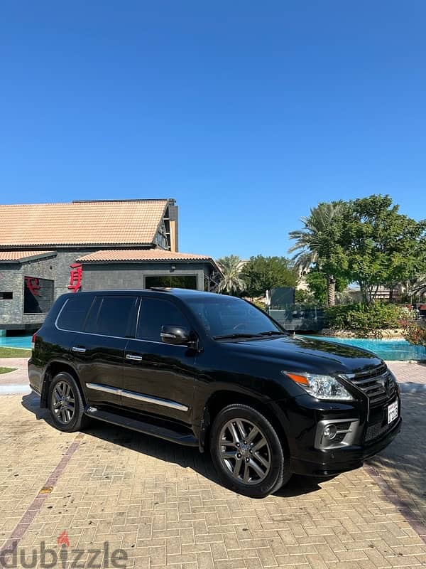 Lexus LX 570 S 2014 0