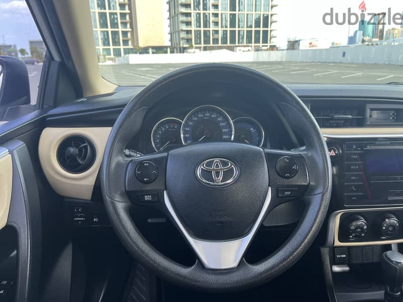 Toyota Corolla 2018 XLi 5