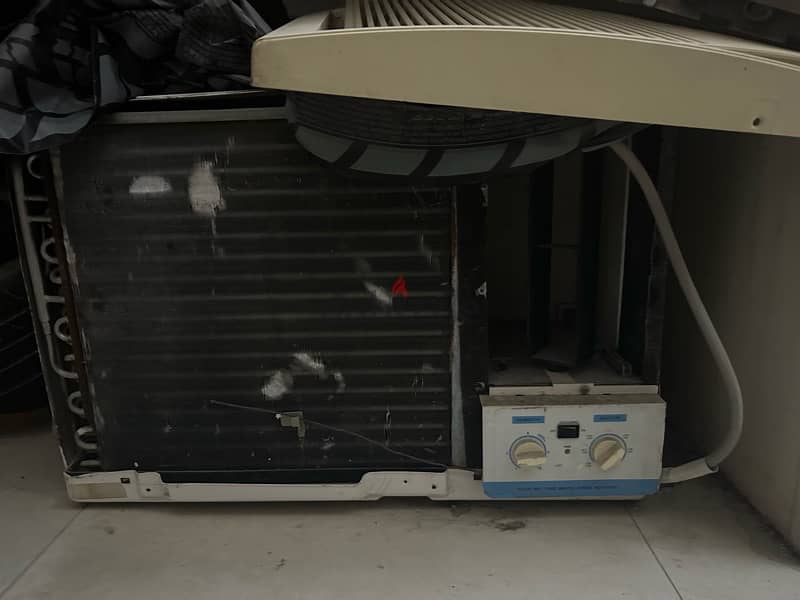 Sale of 2 used Wendo air conditioners in excellent condition 4