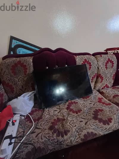 broken TV FOR SALE