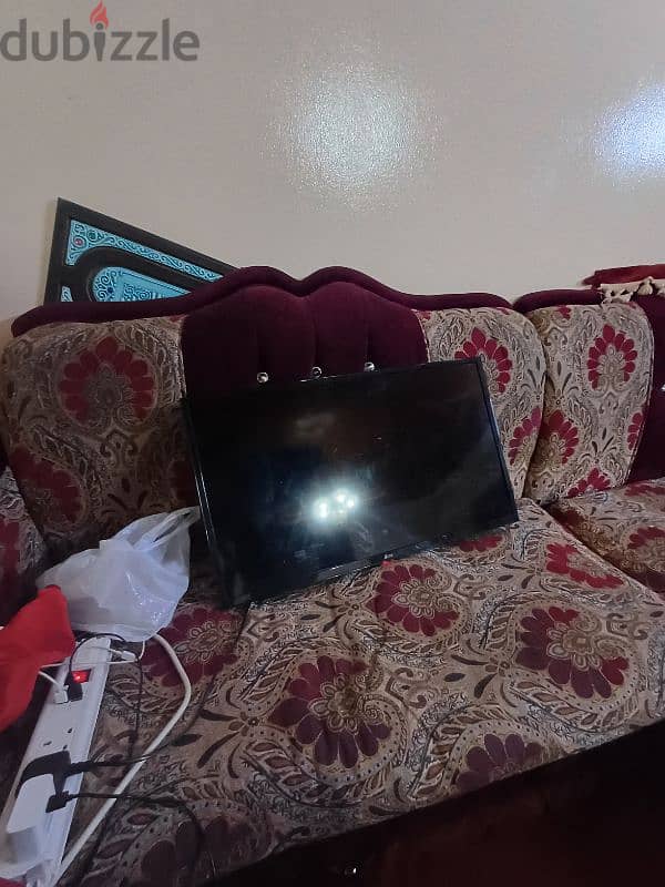 broken TV FOR SALE 0