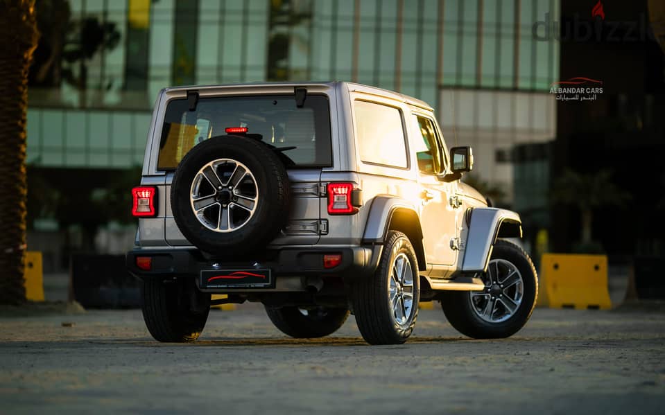 Jeep Wrangler 2021 SILVER EXCELLENT CONDITION 8