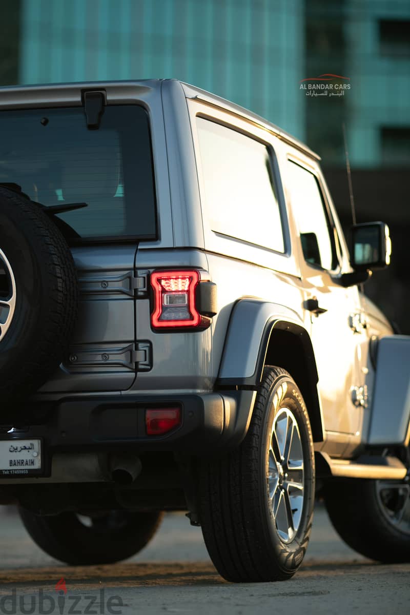 Jeep Wrangler 2021 SILVER EXCELLENT CONDITION 10