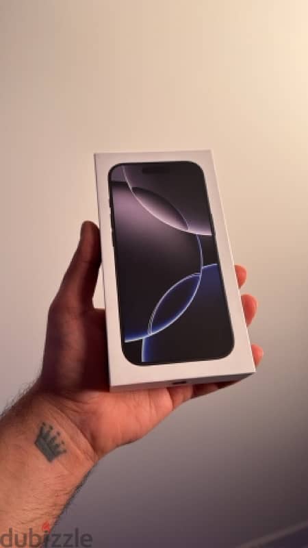 Iphone 16 Pro 128GB Black Titanium 0