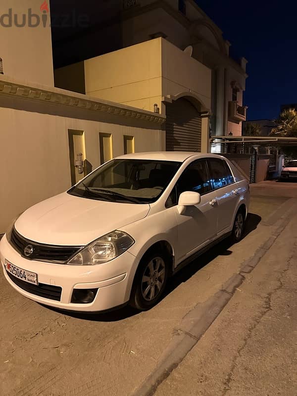 Nissan Tiida 2011 0