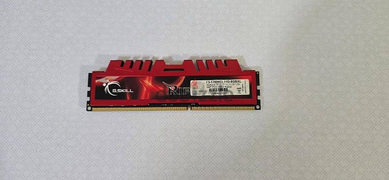 RAM ( CRUCIAL - 8gb DDR3L / G. SKILL - 4gbx2) 3