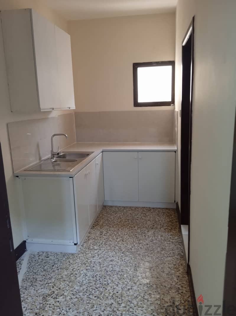 Studio flats in Juffair America Alley with ewa. . near OASIS Mall 9