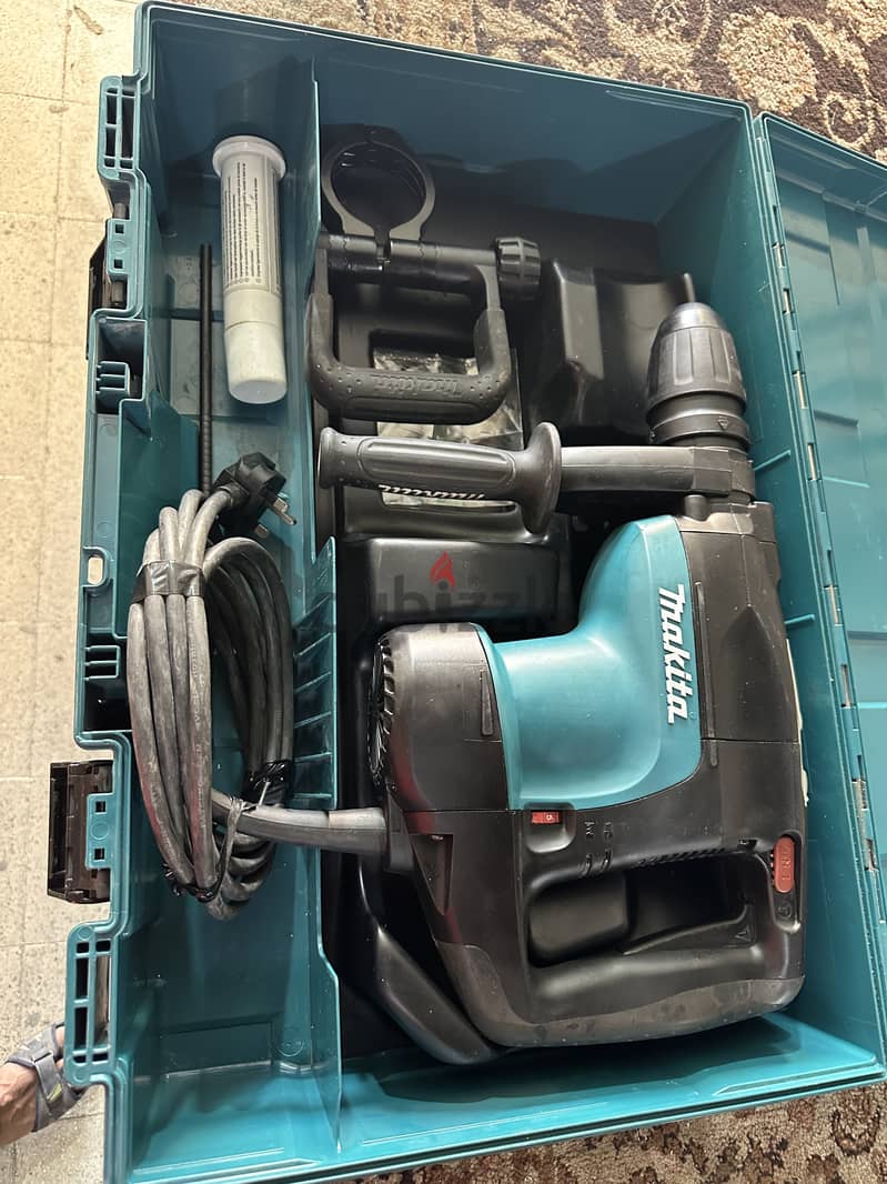 Makita made in UK Rottary hammer 1