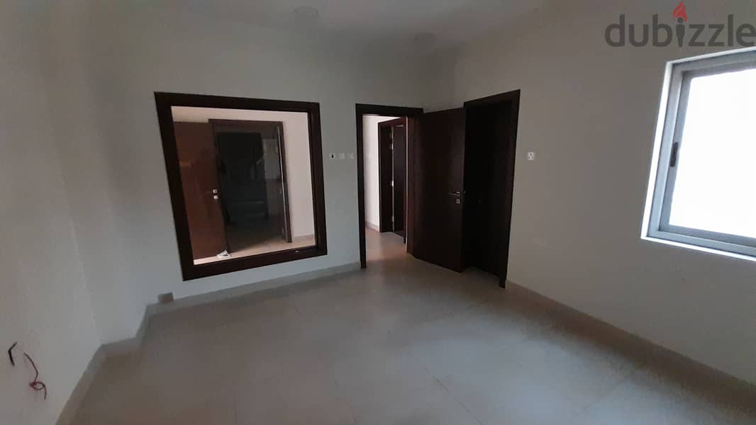 Office for rent (Umm Al Hassam) 3