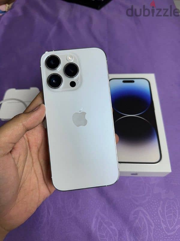 iphone 14 pro 256 with apple original airpods 0