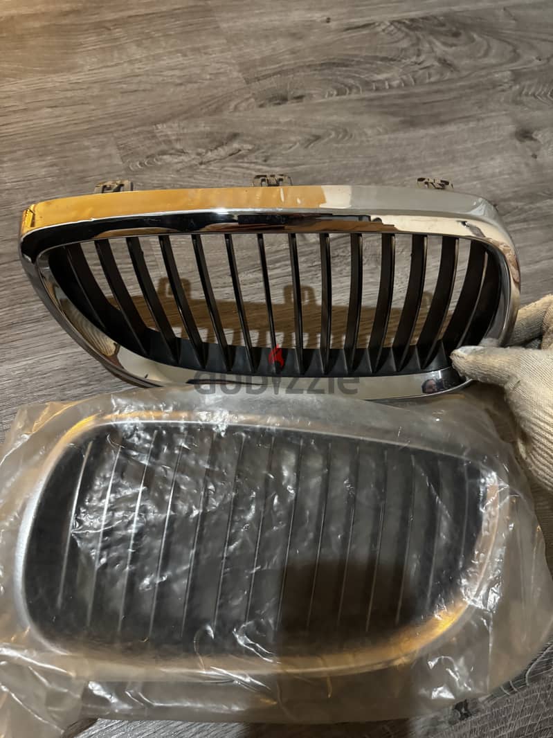 Bmw e90x front grills original from bahrain agency 0