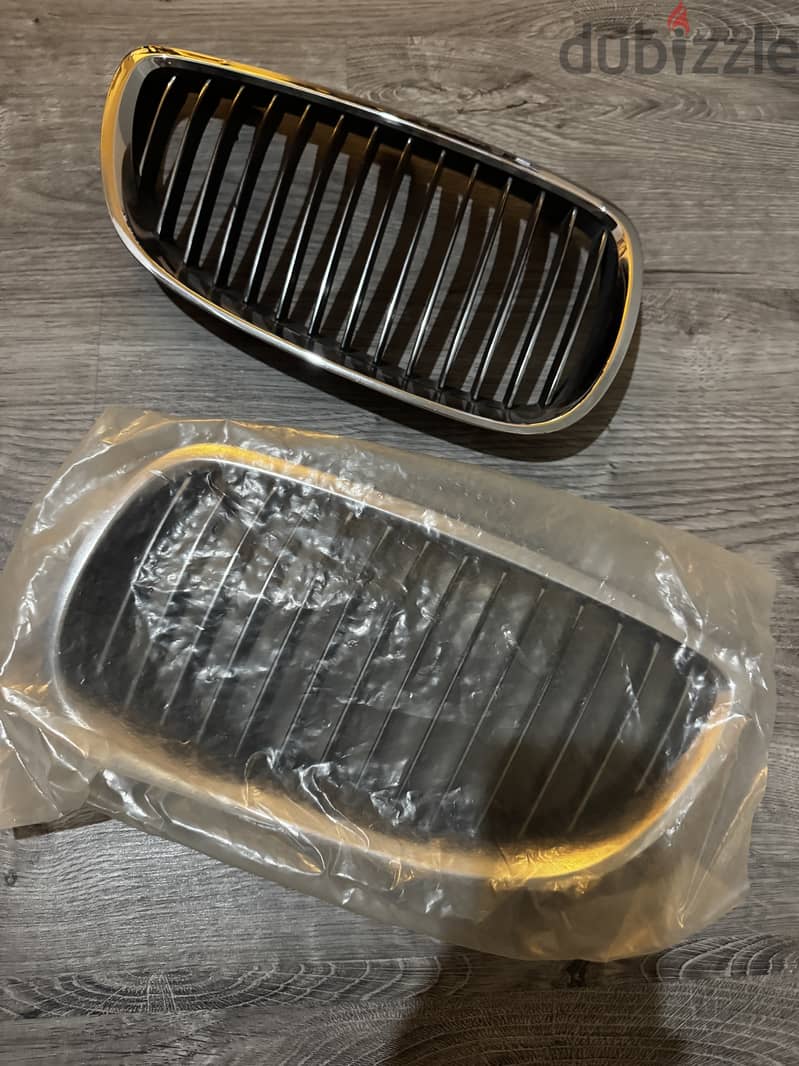 Bmw e90x front grills original from bahrain agency 1