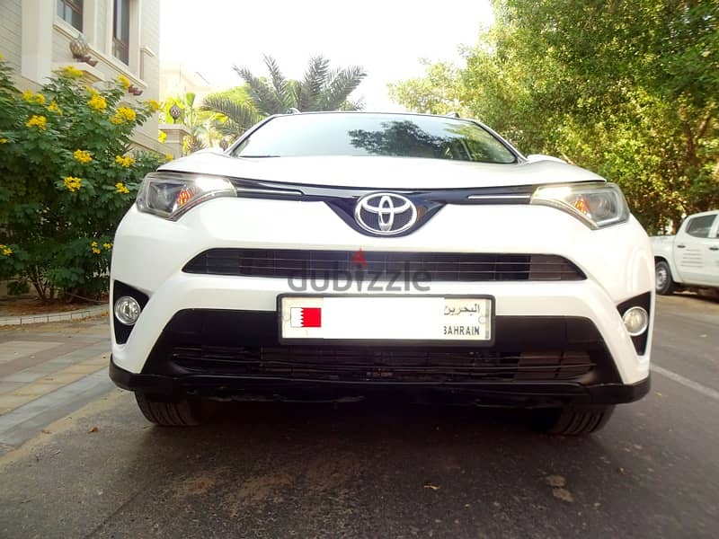 Toyota Rav4 2.5 L 2018 White Single User Well Maintained Urgent Sale 1