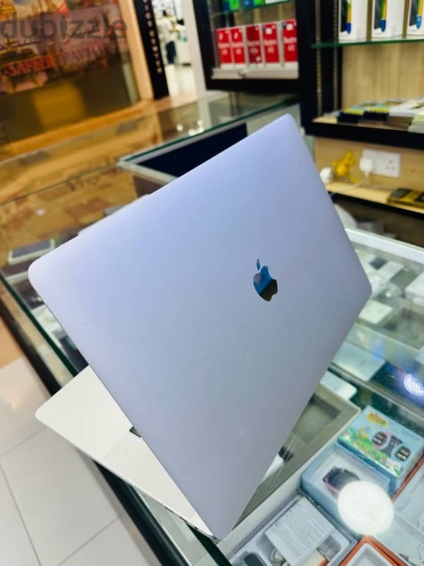 MacBook Pro 15inch 1