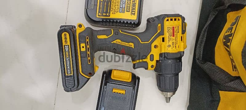 DeWalt MAX 20V Atomic Compact DCD708 Brushless Drill Driver 3