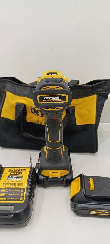 DeWalt MAX 20V Atomic Compact DCD708 Brushless Drill Driver 4