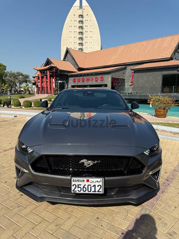 Mustang  2021 premium 5.0 V8 under warranty 1