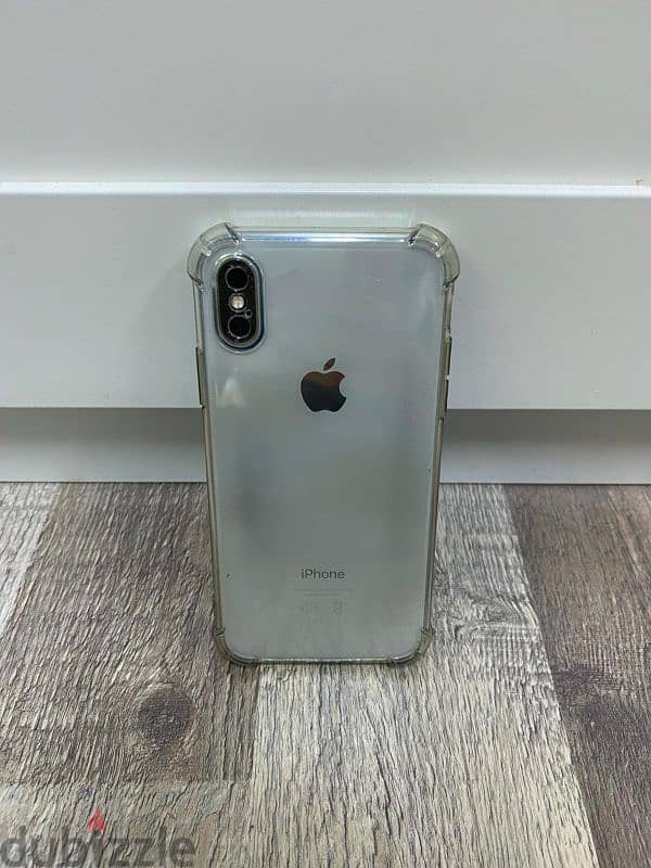 White iPhone X (256 GB) in Excellent Condition 3