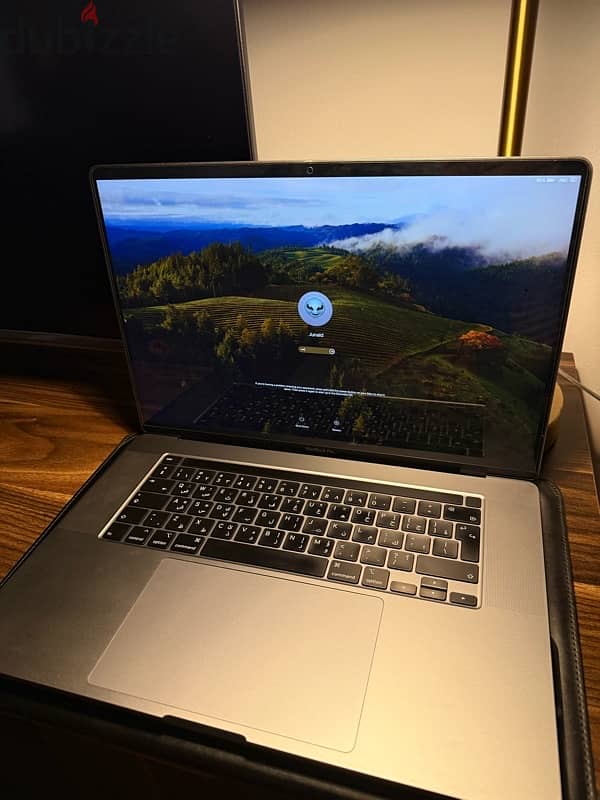 MacBook Pro Retina 16” 2020 i7 SDD 500GB 32GB RAM 4