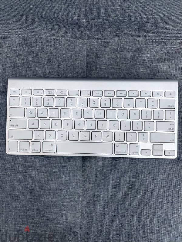 Used I Mac Keyboard 1