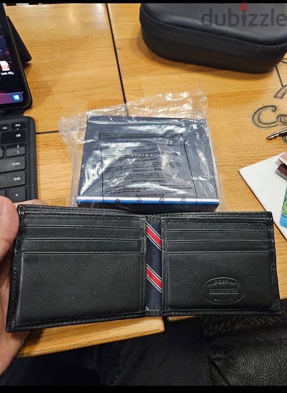 Tommy hilfiger men wallet 0