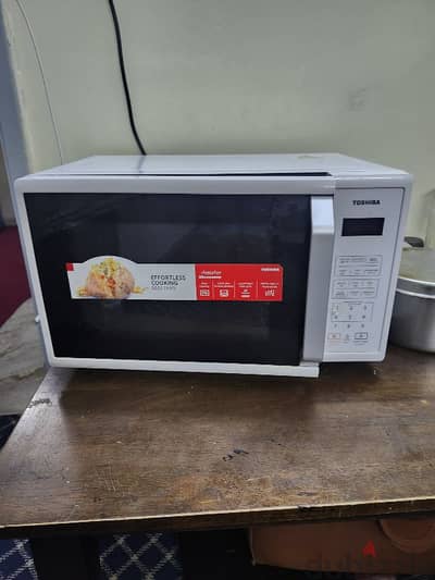 Toshiba Microwave 23L