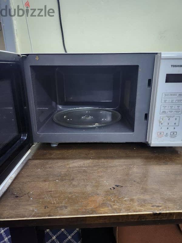 Toshiba Microwave 23L 2