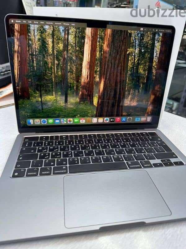 MacBook Air M2  Model 2022 Ram 8 GB Rom ssd 256 gb connection new 1