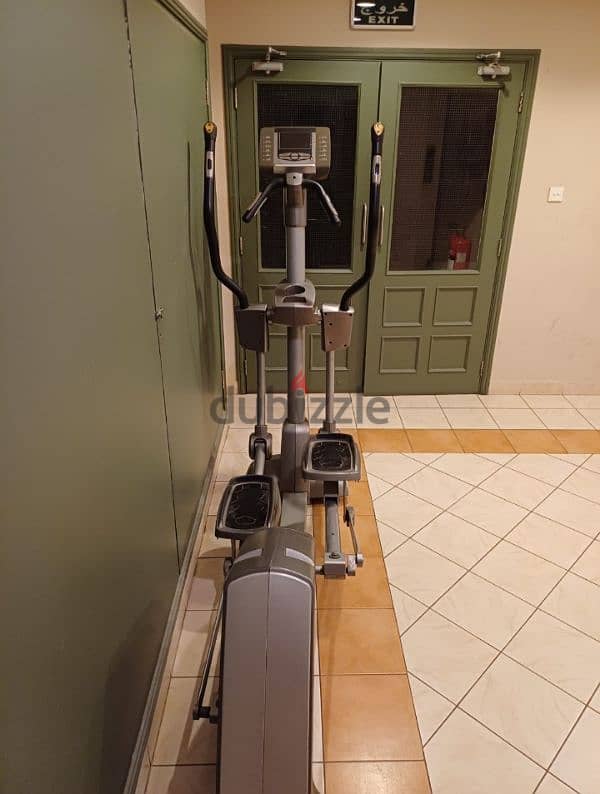 Heavy-duty Exercise Elliptical cross trainer 2