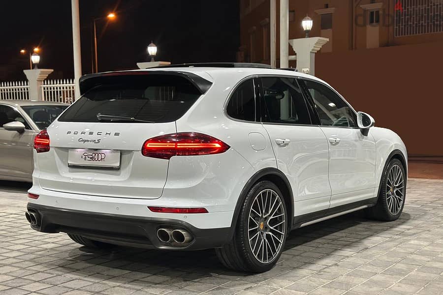 Porsche Cayenne 2015 11