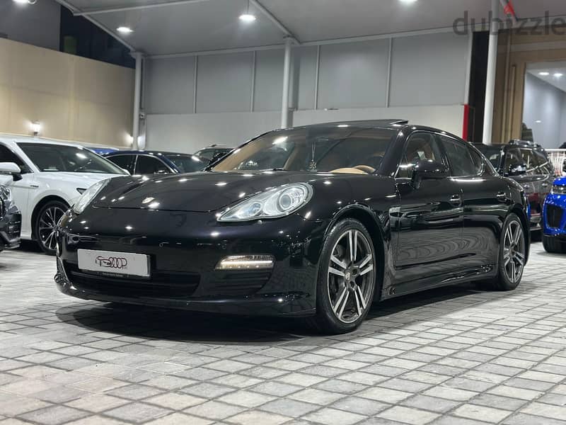 Porsche Panamera 2011 0