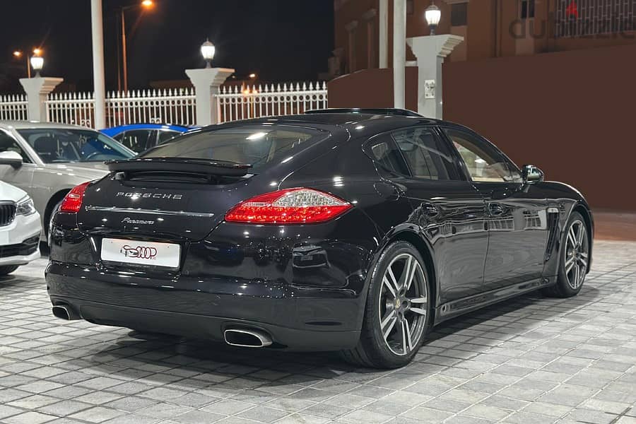 Porsche Panamera 2011 9