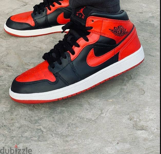 (EUR 45) Air Jordan 1 Mid Banned Black Red White 0