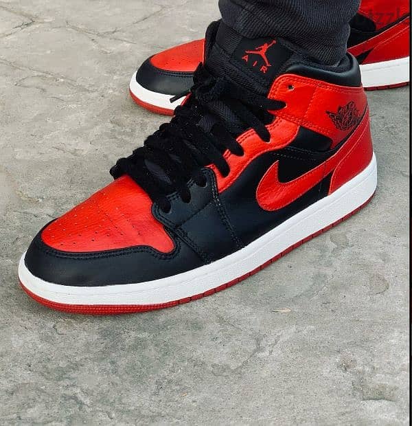 (EUR 45) Air Jordan 1 Mid Banned Black Red White 1