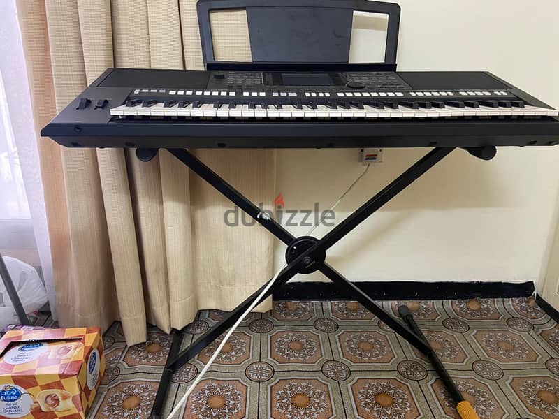 Keyboard Yamaha PSR S 750 1