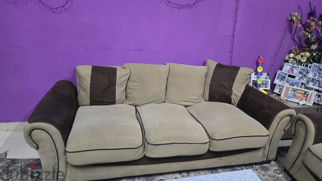 American sofa rarely used for sale at very low price 2