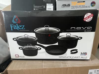 Brand new cooking pots (9 pcs set)