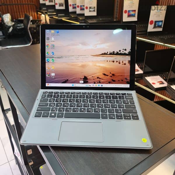 Dell Latitude 7200 2 in 1 Core i7-8th Gen 0