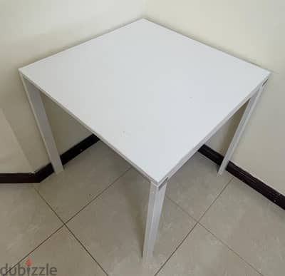 Small Dining Table	-	BHD15.00