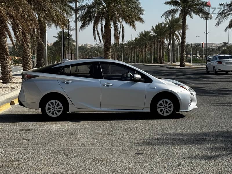 Toyota Prius 2017 3