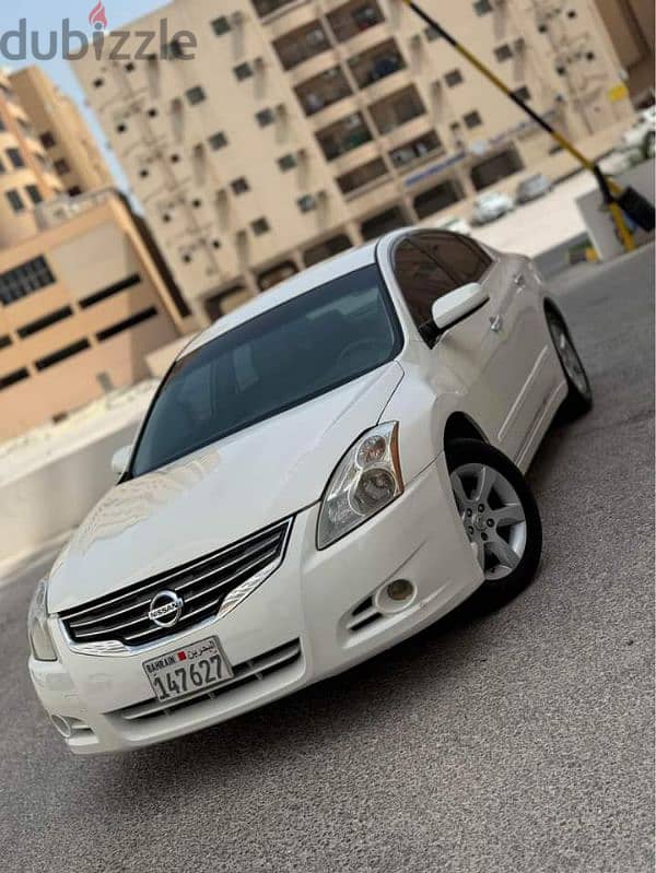 Nissan Altima 2012 4