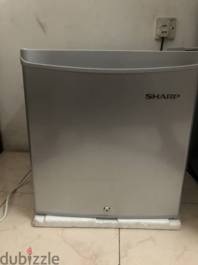 Sharp mini refrigerator 1