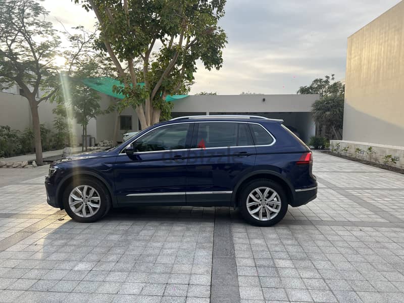 2018 VW Tiguan 2.0 TSI - Fully Loaded - Single Owner - Dealer Serviced 3