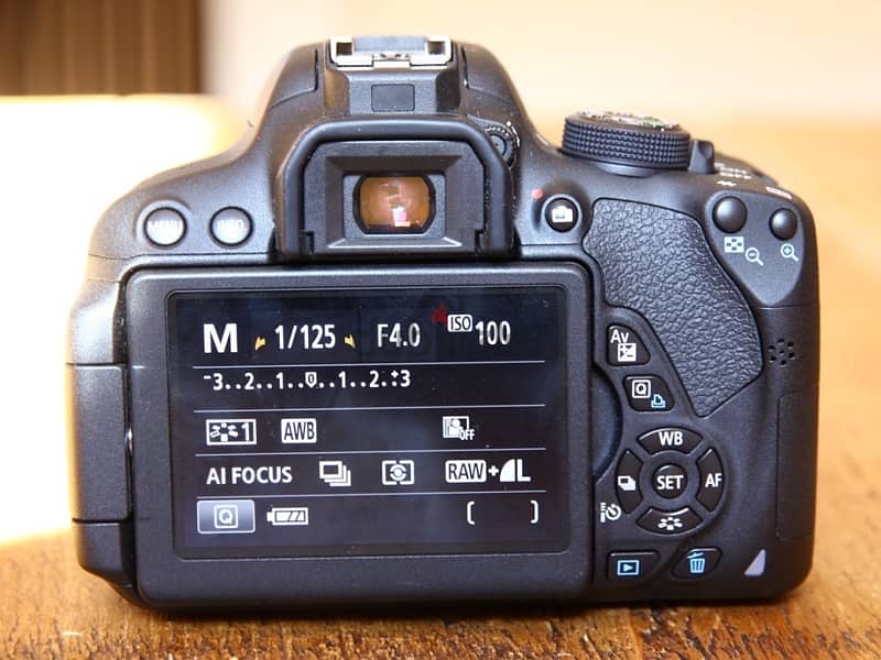 canon 700D 1