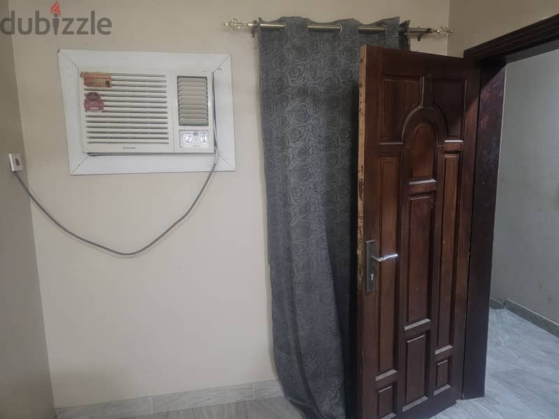 Room for rent in hidd near lulu 8