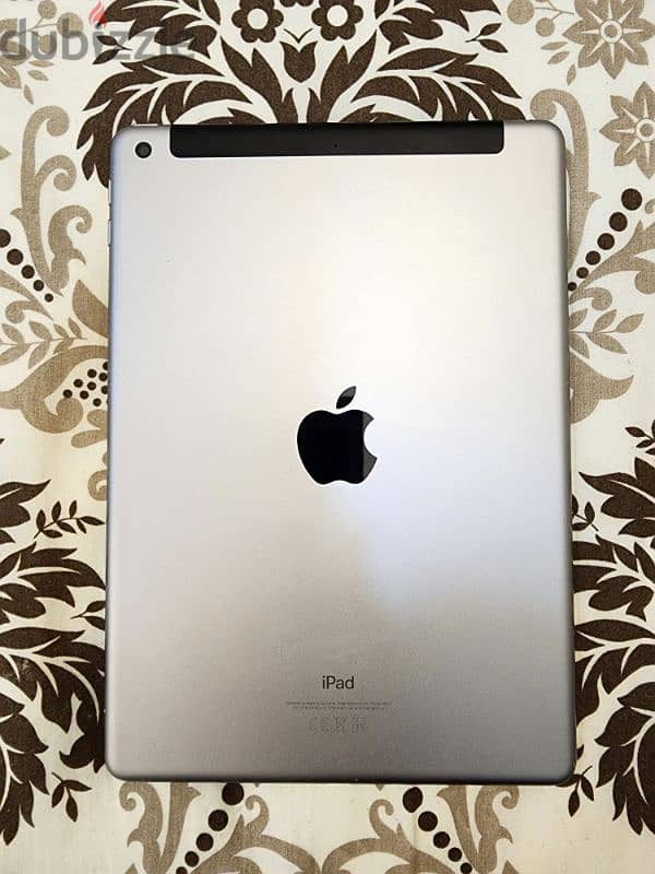 iPad 5 (Sim and WiFi) 1