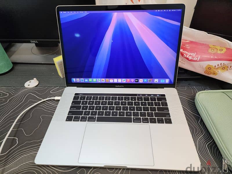 Macbook Pro 2019 15"  i7 9th Gen 0